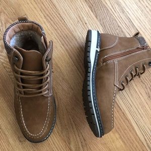 Boy boots, never worn